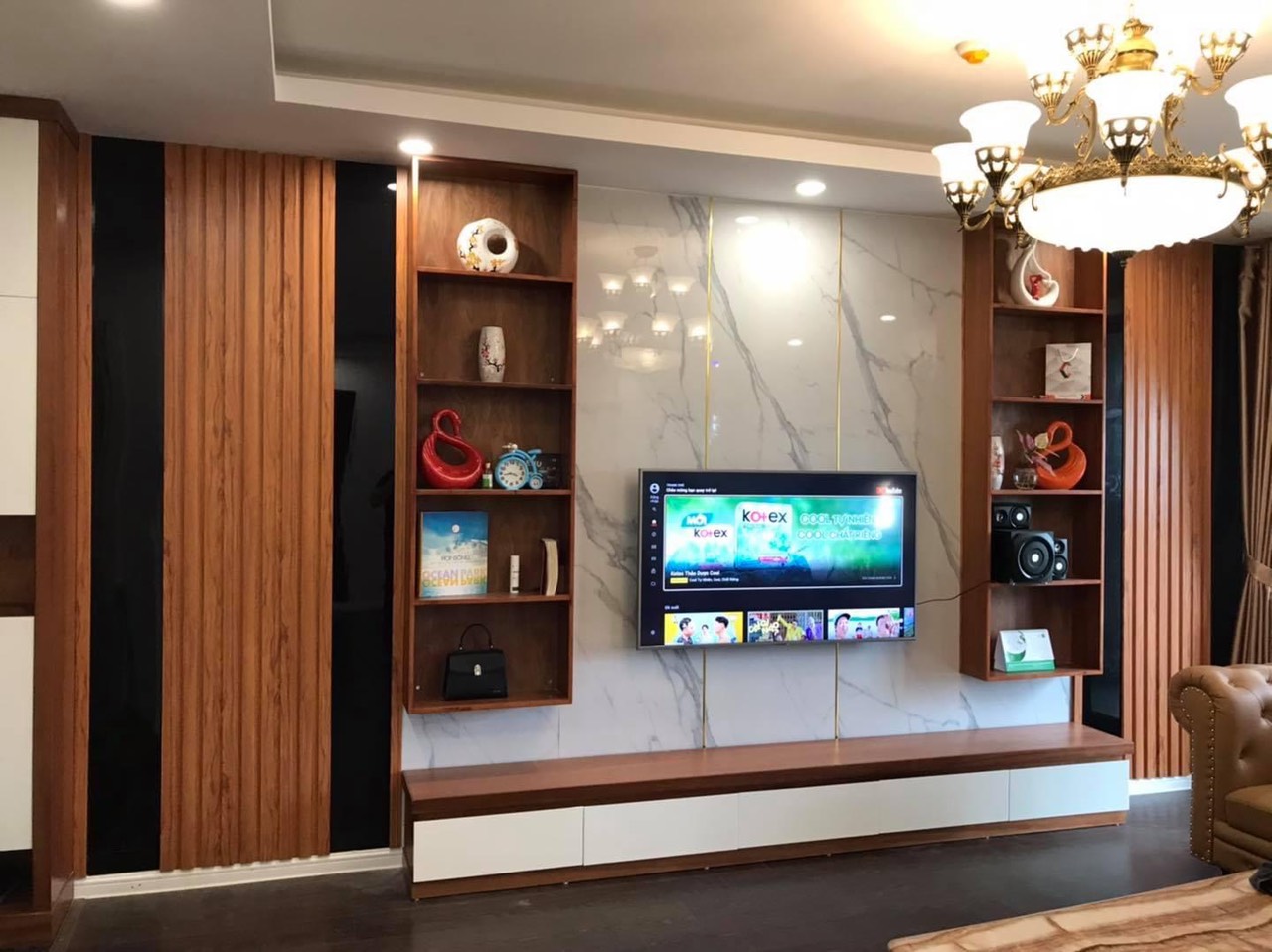 Ốp tường nhựa phòng khách tại Hải Phòng